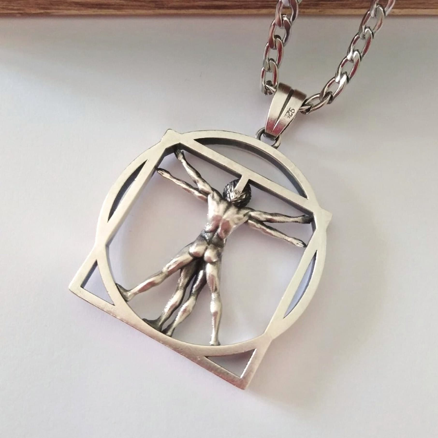 アクセサリー PS: The Vitruvian Man Silver Pendant Aged Silver Vitruvian Men Pendant | Silver Vitruvian Man
