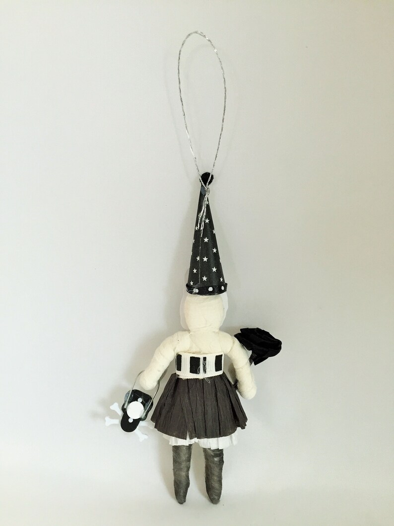 Calico Cat HALLOWEEN wSKULLS spun cotton girl vintage style CAT 6 ornament