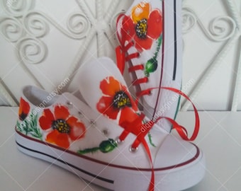 Handgeschilderde poppies-sneakers: bloemenkunstschoenen voor dames