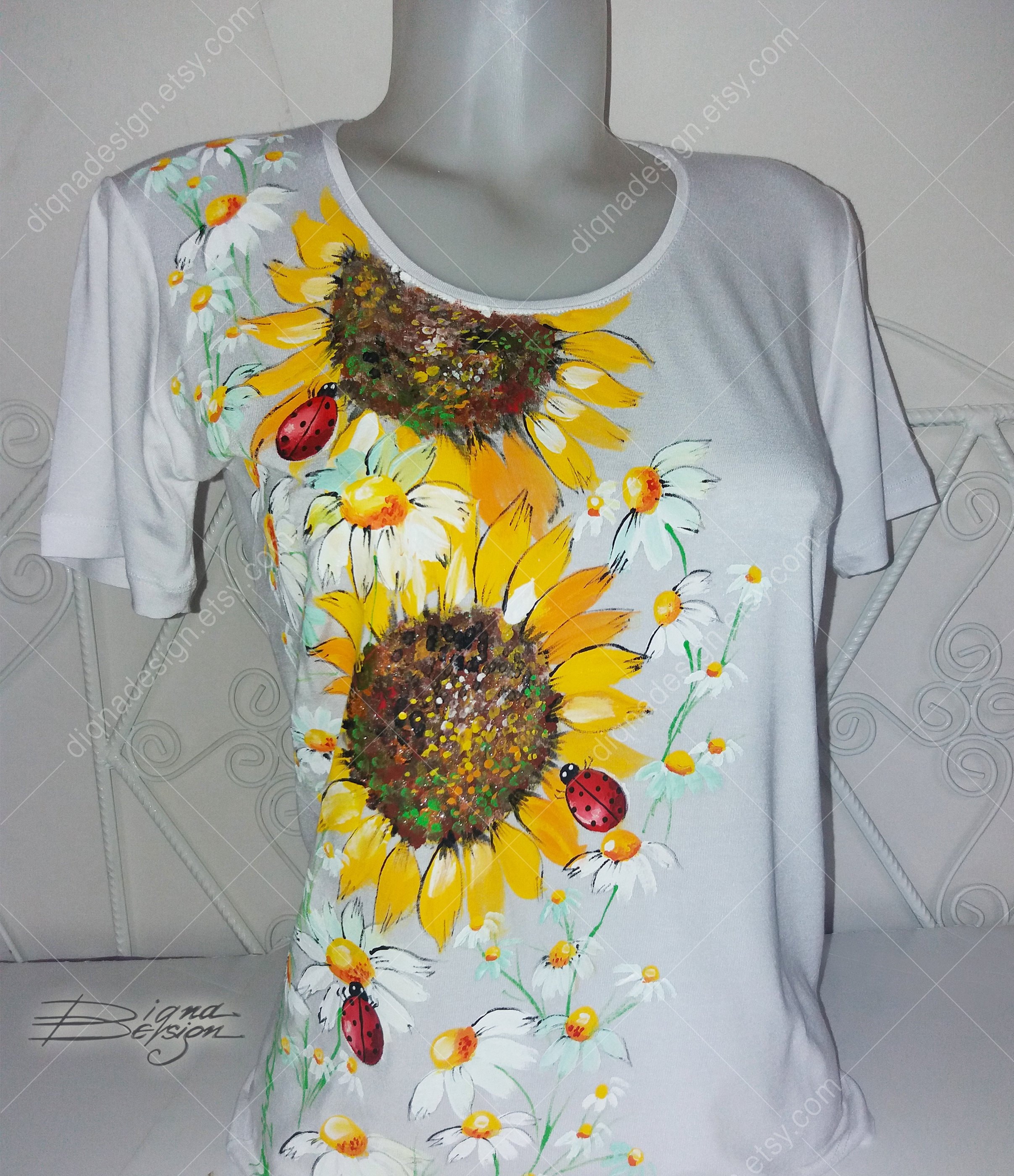 Painted Tshirt Sunflowers and Daisies Top Daisy Shirt Etsy