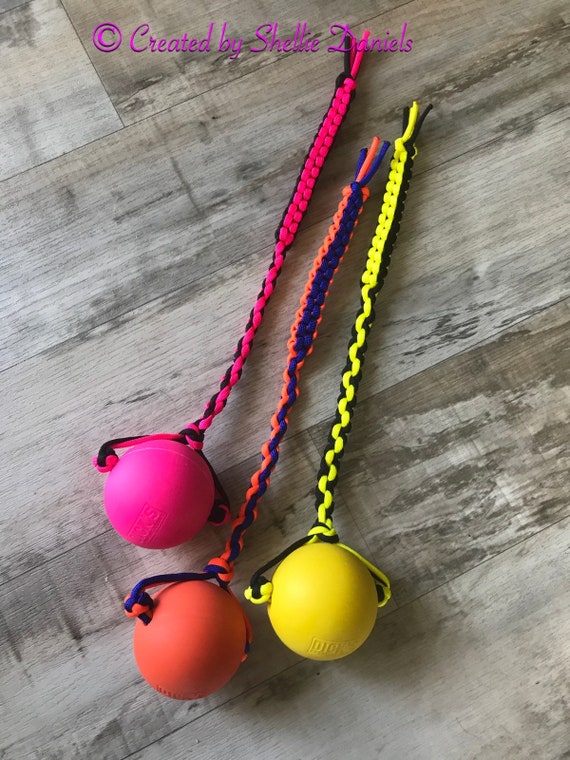 Paracord top dog ball