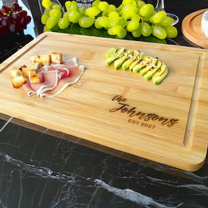 Wedding Gift Cutting Board, Personalized Cutting Board, Anniversary Gift, Custom Cutting Board, Couple Cutting Board, Engraved Cutting Board