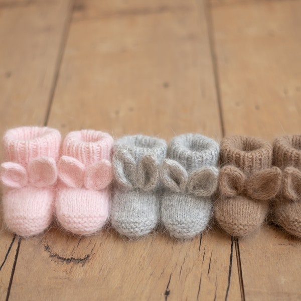 Newborn Bunny Outfit Socks, Newborn Rabbit Socks, Newborn Photography props, Newborn Knit Booties, Rabbit Newborn Outfit, Knit Bunny Socks