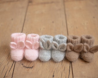 Newborn Bunny Outfit Socks, Newborn Rabbit Socks, Newborn Photography props, Newborn Knit Booties, Rabbit Newborn Outfit, Knit Bunny Socks