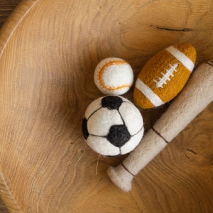 Newborn Photography Felted Toy, Newborn Baseball Prop, Newborn Felted Rugby Ball, Newborn Photography Props, Newborn Props for Photographers