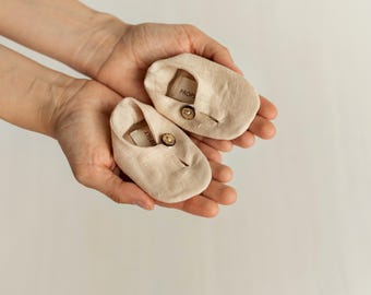 Linen Baby Booties Unisex Newborn Photography Prop, Soft Sole Baby Shoes, Gender Neutral Coming Home Outfit, Baptism Baby Shoes