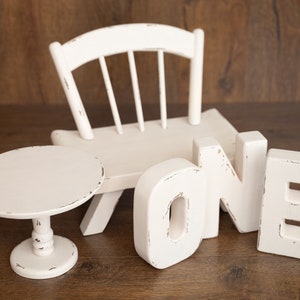 Juego de silla de madera para recién nacidos y letras "ONE", accesorios para smash cake, accesorios de fotografía para smash cake y fotos de primer cumpleaños, silla de madera para recién nacidos