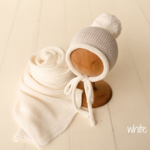 Newborn Knitted Wrap and Bonnet Photo Props Set, Newborn Pom Pom Bonnet,Newborn Merino Wool Layer,Newborn Photography props,Baby Pom Pom Hat image 6