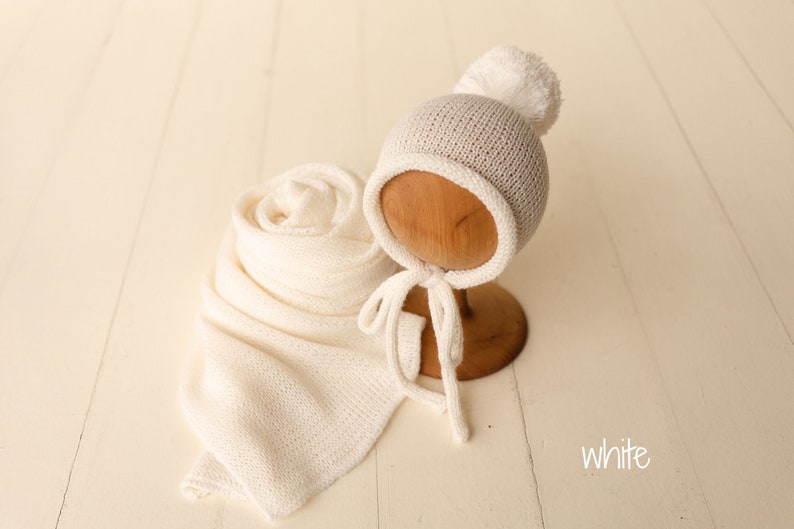 Newborn Knitted Wrap and Bonnet Photo Props Set, Newborn Pom Pom Bonnet,Newborn Merino Wool Layer,Newborn Photography props,Baby Pom Pom Hat image 6