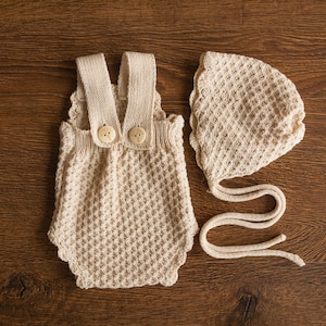 Natural Newborn Crochet Romper and Bonnet Set, Newborn Knitted Outfit, Newborn Knitted Blanket, Newborn Photography props, Baby Girl Romper zdjęcie 4