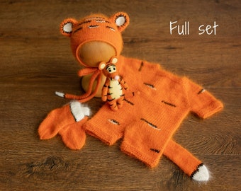 Tiger Newborn Knitted Outfit,Newborn Tiger Outfit,Newborn Photography props,Baby Tiger Costume,Newborn Felted Tiger Toy,Tiger Bonnet and Toy