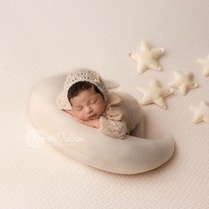 Removable Newborn Velvet Moon Pillow with Stars,Suede Crescent Moon Pillow Props for Newborn Photography,Newborn Photography Moon Props Set image 2