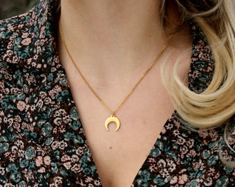Crescent Moon Necklace Silver or Gold 