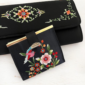 x2 vintage Chinese hand embroidered silk purses - birds flowers embroidery Chinoiserie - clutch bag wallet coin purse #7394