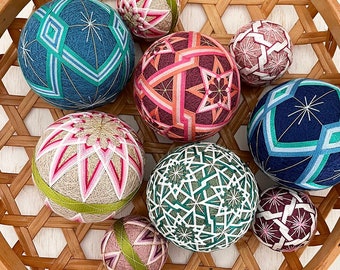 x1 handmade Temari ball - Japanese traditional crafts - embroidery friendship gift christmas decoration ornament