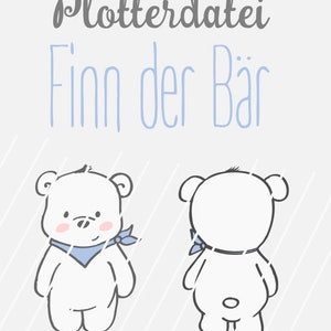 Puede incluir: Un diseño de archivo de corte digital con un lindo oso de dibujos animados con una bandana azul. El texto "Plotterdatei Finn der Bär" está escrito sobre el oso.