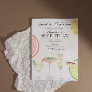 Convite de aniversário de 21 anos "Envelhecido para a Perfeição" | Tema de bebidas mistas | Coquetéis em aquarela | Modelo de convite digital editável