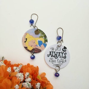 Alice in wonderland orecchini di carta pendenti con ciondolo cerchio e perline viola