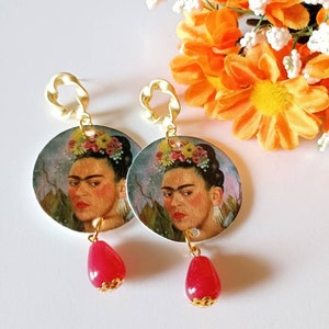Frida Kahlo orecchini di carta pendenti con perla a goccia bordeaux e perno dorato