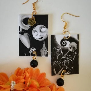 Jack e Sally orecchini di carta pendenti con ciondolo a rettangolo e immagine di Nightmare before Christmas