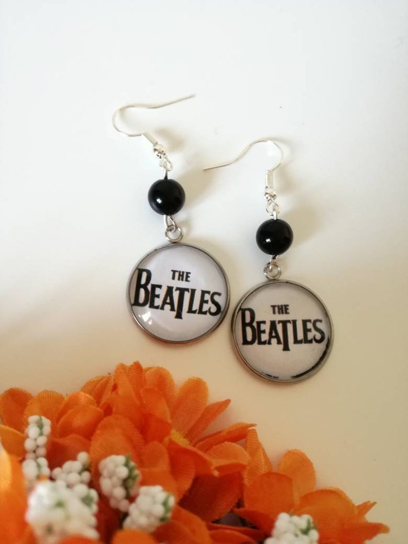 Beatles earrings with 20 mm round pendant in black and white and black bead image 1