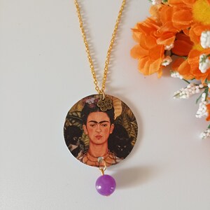 Frida Kahlo collana girocollo con ciondolo di carta e pietra viola