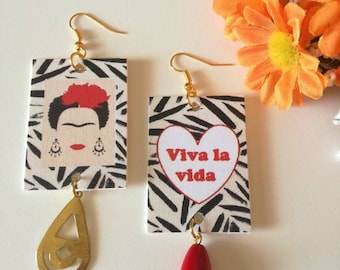 Audrey Hepburn pendant paper earrings with a circle pendant and black beads