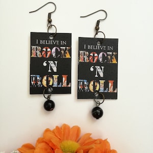 Rock and roll orecchini di carta pendenti con perlina nera