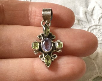 PERIDOT AMETHYST STERLING Vintage Stunning Pendentif- Elegant Original Design- Art Deco Vintage Désigner Jewel from France