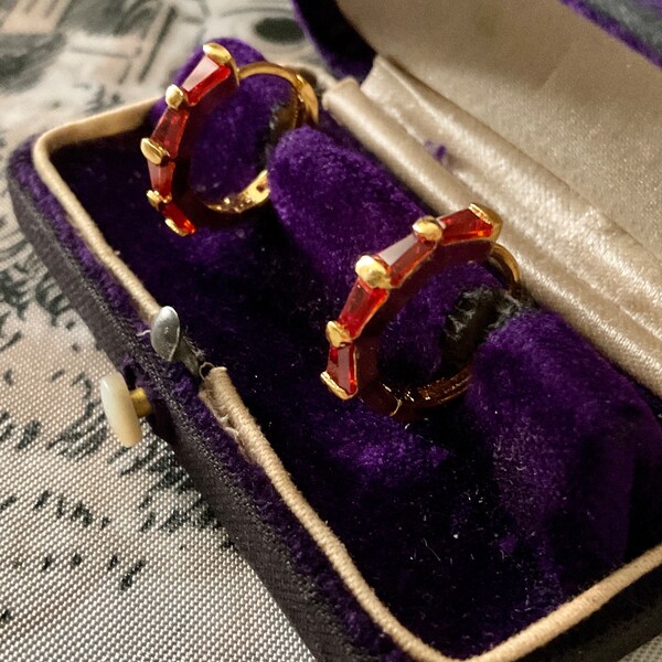 VINTAGE BEAUTIFUL EARRINGS- Gold plated- Baguette cut Red garnet- Elegant Design- Nice Stone - Jewelry- from France