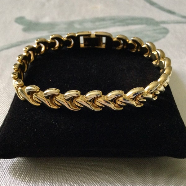 ART DECO FRANCE Gold Plated Vintage Bracelet- Beautiful french Vintage jewelry- Elegant Design- excellent Quality- from France