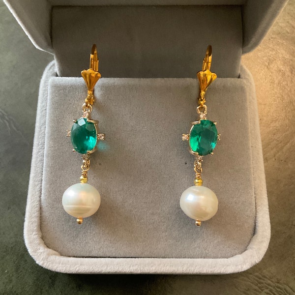 EMERALD GENUINE PEARL Briolette Gold Plated  Vintage Earrings - Great Luxury Design- Sparkly Stone- - from France