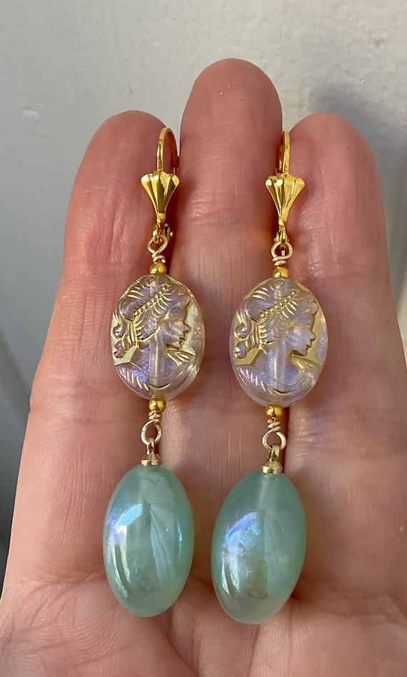 Boucles D'oreilles Anciennes Camée Lucite Longues Plaqué Or - Grenat Rouge, Dormeuses