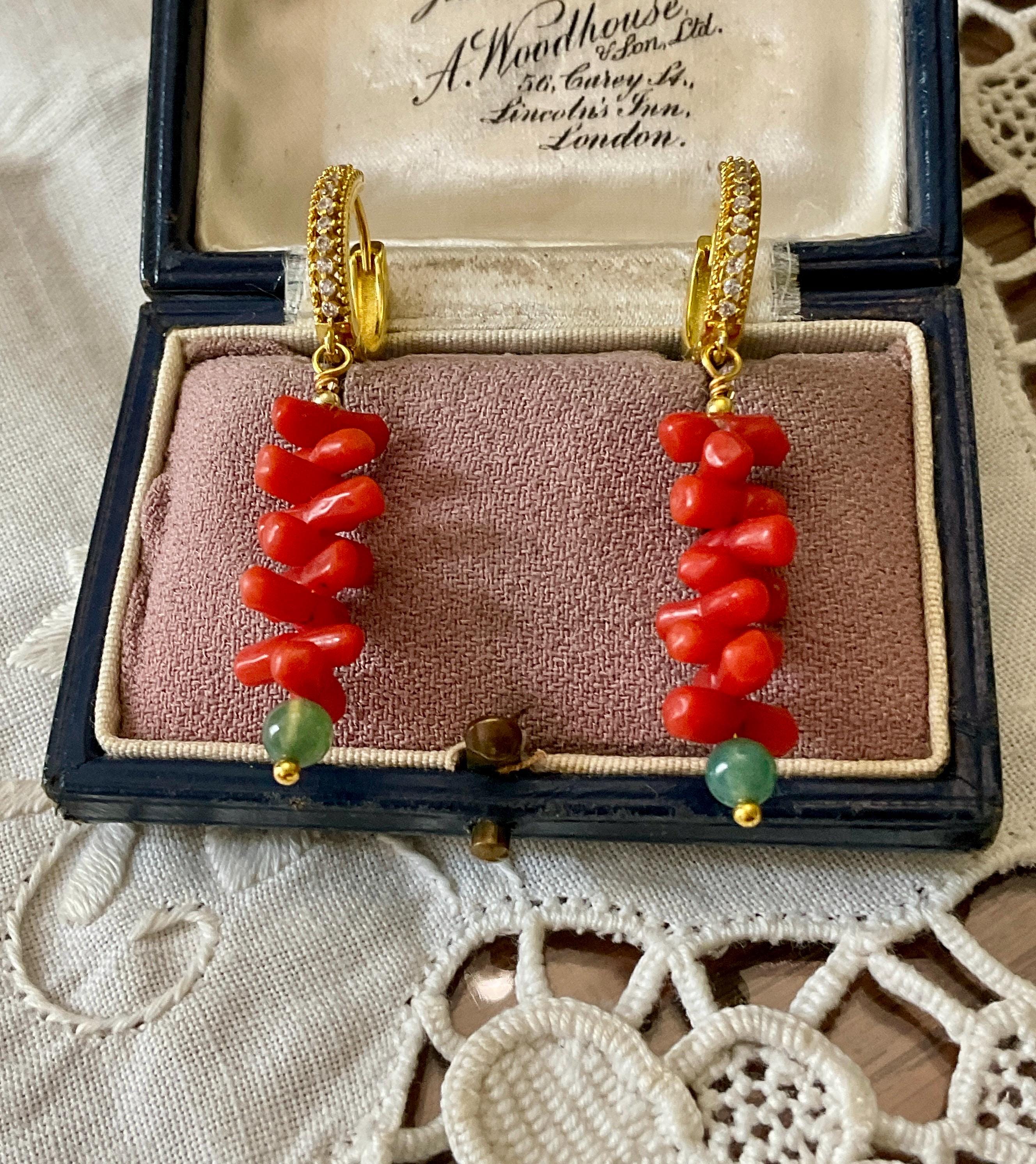 Boucles D'oreilles Anciennes Plaqué Or Filigrane - Jade Briolette Et Strass - Style Vintage