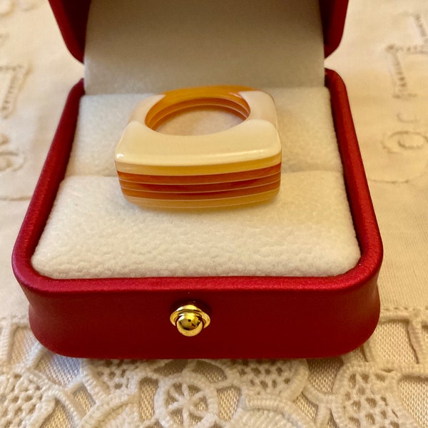 MODERNIST Bakelite LUCITE Design Vintage Ring- Original Beautiful Original Jewel-  Haute Couture - from France