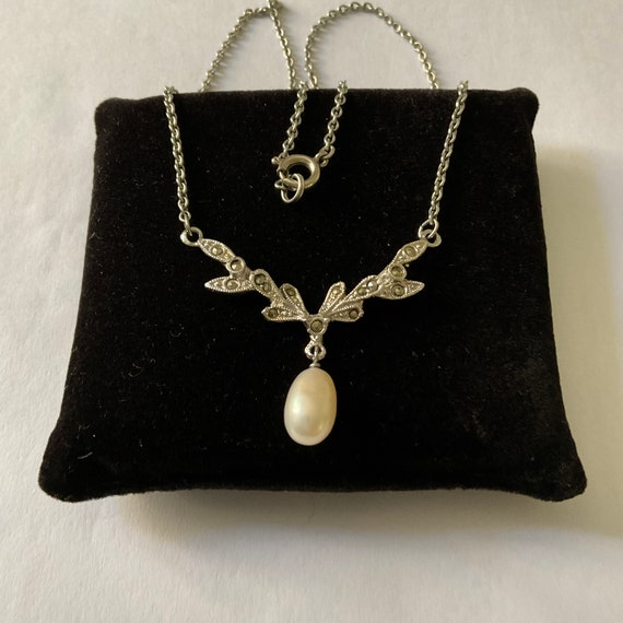 HOLLYWOOD AUTHENTIC MARCASITE Pearl Silver Plated Vintage Necklace 