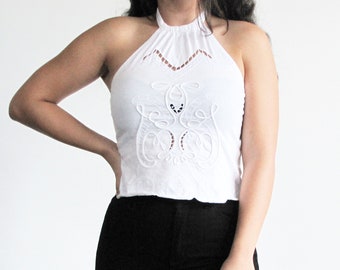 vintage 1990s embroidered halter crop top / 90s white cotton y2k plunge top / 2000s 00s halterneck backless low cut / floral off shoulder