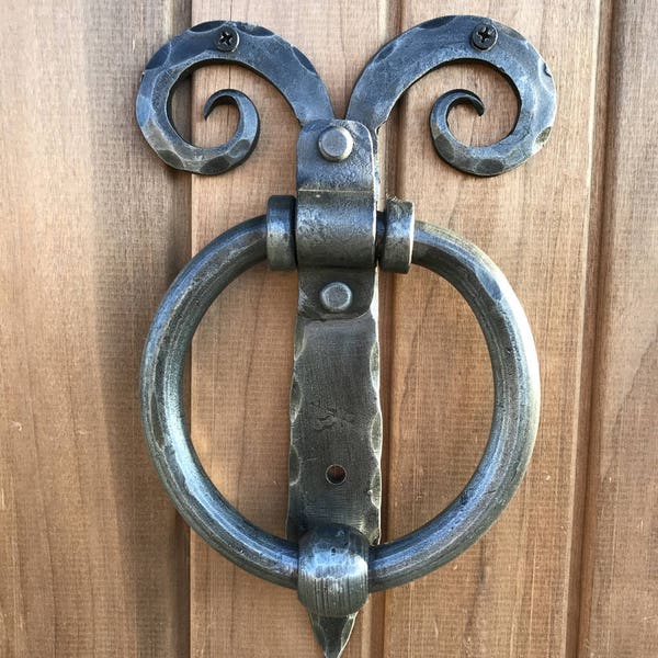 Heurtoir de porte antique en métal forgé à la main quincaillerie en fer noir antique en forme d'anneau