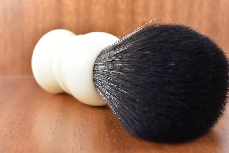 25mm synthetic brush Chess brush image 4