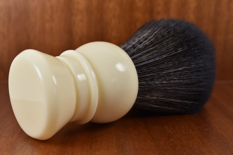 25mm synthetic brush Chess brush image 2