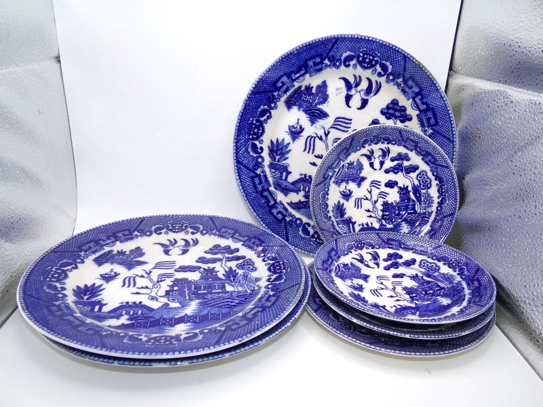Vintage Ceramic Flow Blue Willow Plates – Set of 6 - Etsy
