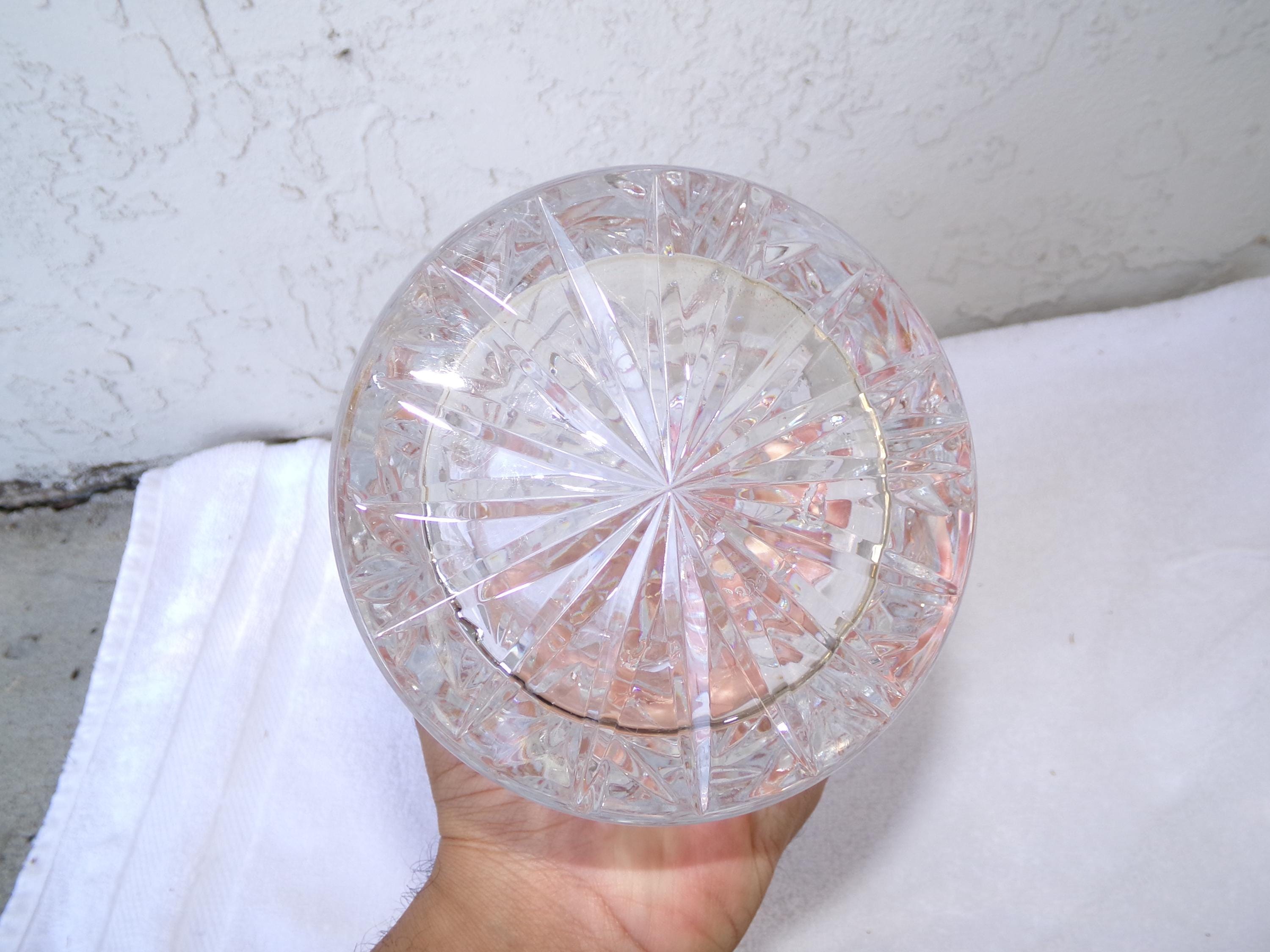 ボヘミアのヴィンテージカットクリスタルガラス花瓶 - ハンドカットの