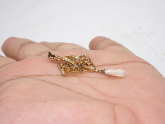 Antique 10K Gold Freshwater Pearl Lavalier Pendant - image 2