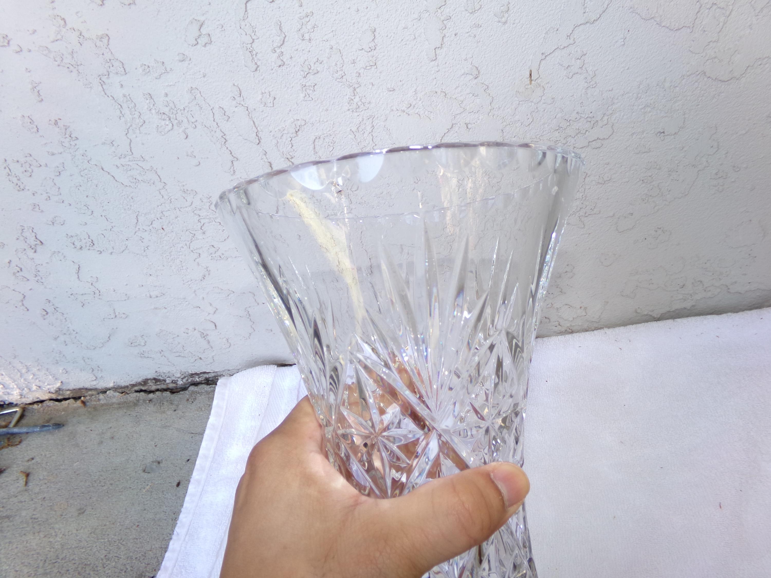 ボヘミアのヴィンテージカットクリスタルガラス花瓶 - ハンドカットの