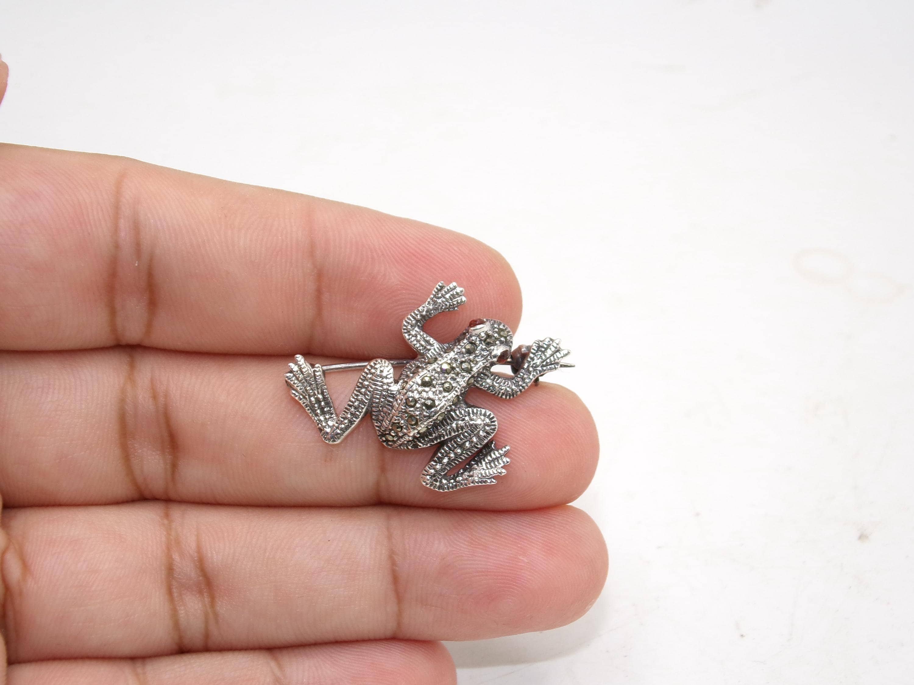 Vintage Sterling Silver Marcasite Frog Brooch