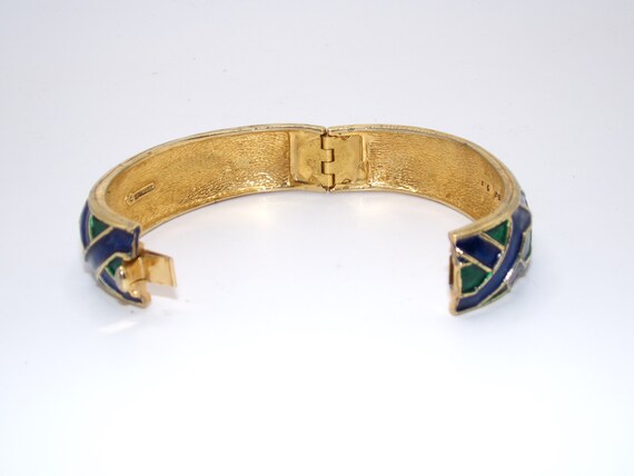 Vintage Boucher Enamel Gold Tone Hinged Bangle - image 5