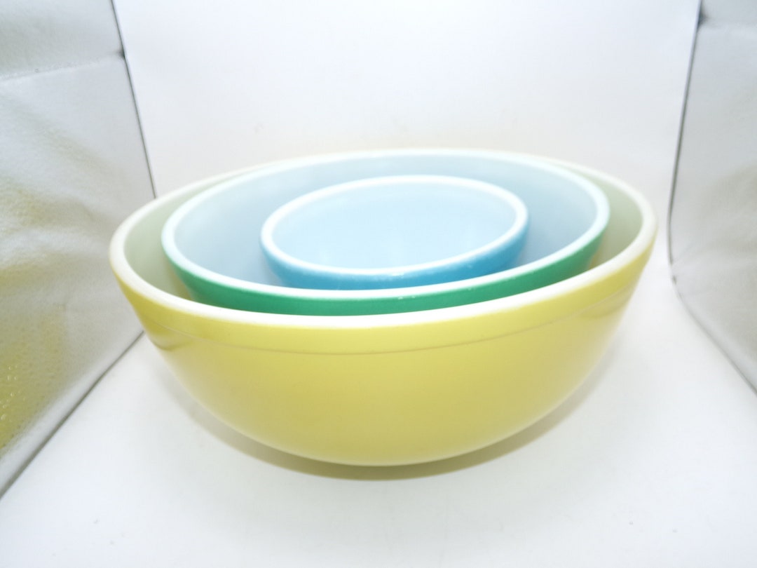 Vintage Pyrex Stackable Bowls 3 Pieces - Etsy