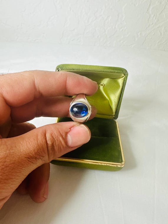 Vintage 14K White Gold Ring with Cabochon Sapphire – 1970 – Size 9.25