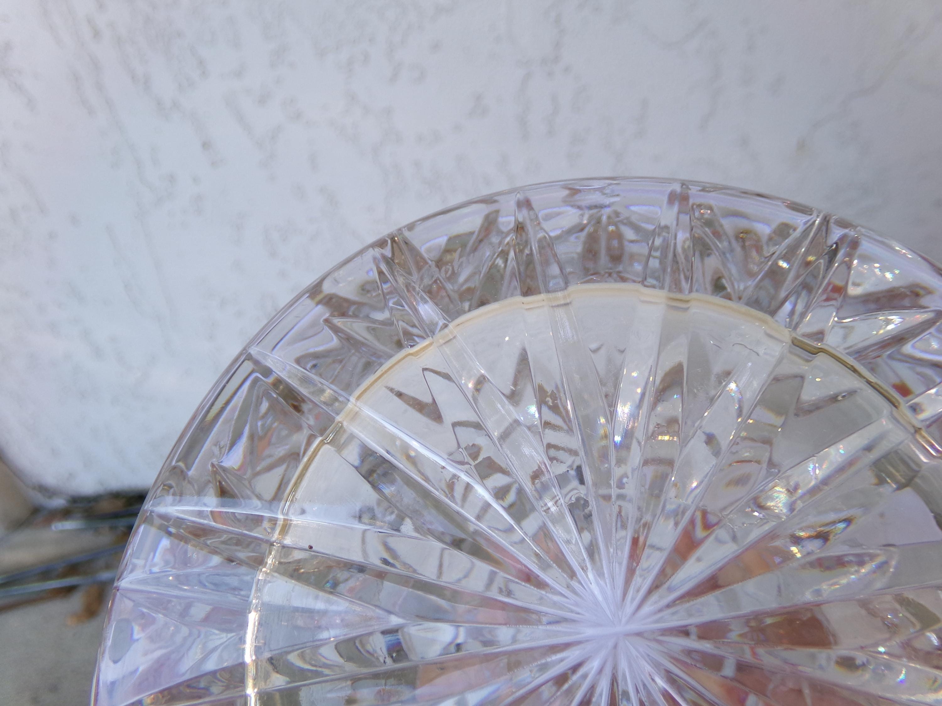 ボヘミアのヴィンテージカットクリスタルガラス花瓶 - ハンドカットの