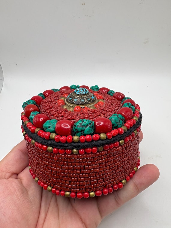 Vintage Beaded Dresser Jar Coral & Turquoise Beads Ornate Vanity Box - Etsy Vintage Beaded Dresser Jar Coral & Turquoise Beads Ornate Vanity Box - Etsy